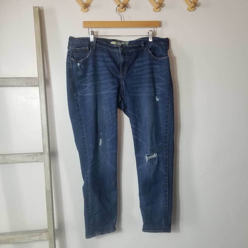 OLD NAVY WOMEN'S BOYFRIEND DISTRESSED JEANS SIZE 14